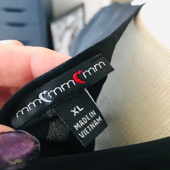 Embroidered Blouse - Picture 4 of 4